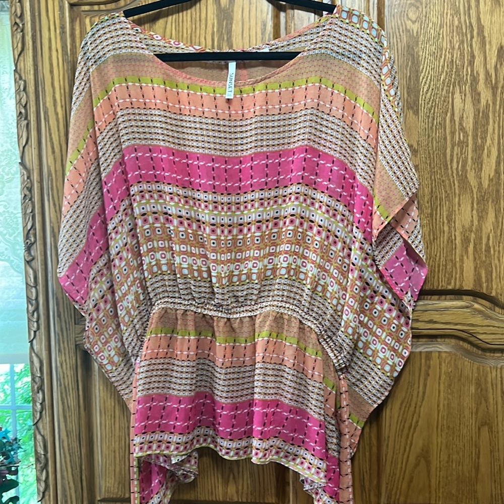 Nwot Sunset Rd size 16 gathered waiste coverup.